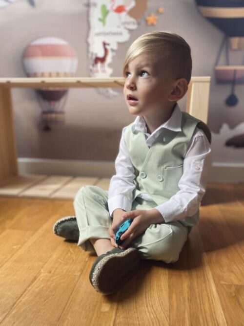 Odelce prsluk i pantalone za decake BabyPlaza Svet Elegancije