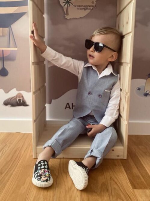 Odelce prsluk i pantalone za decake BabyPlaza Svet Elegancije